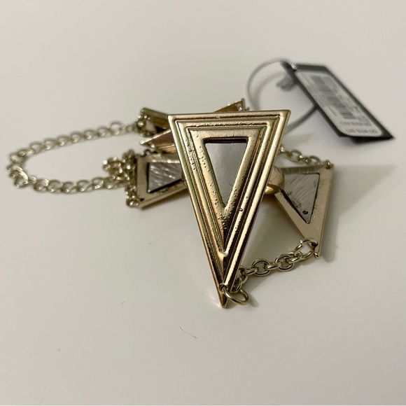 Bebe Triangular Tribal Hand Jewelry Ring Hand Chain - Picture 14 of 15